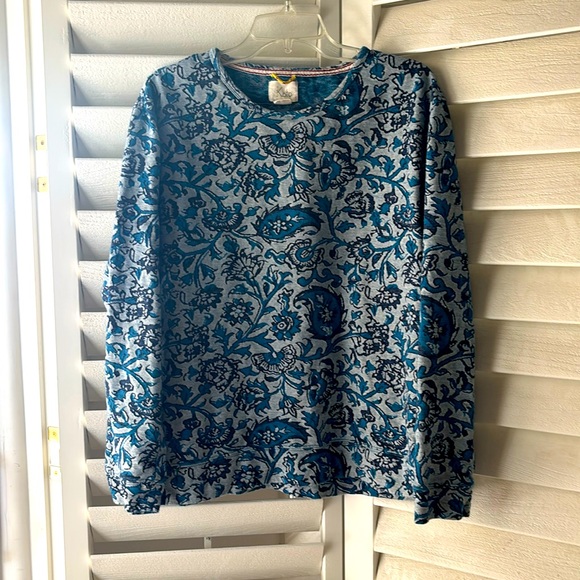 koto Tops - Urban Outfitters Koto Paisley Floral Print Long Sleeve Round Neck Sz LRG